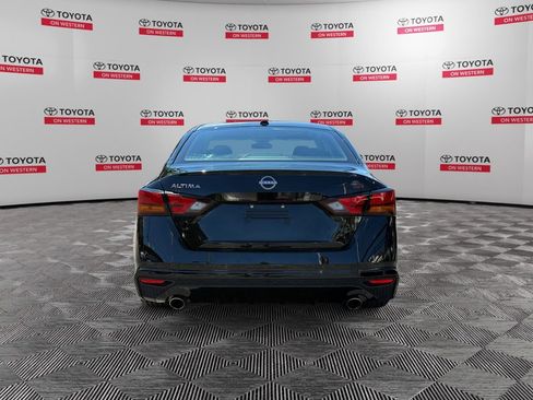 Used 2024 Nissan Altima 2.5 SR FWD image 6