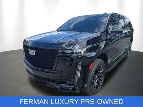 Used 2024 Cadillac Escalade ESV Sport w/ LPO, ONYX Package image 3