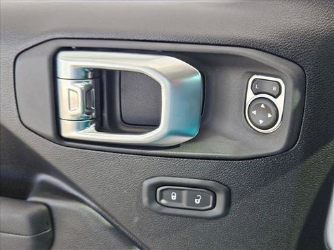 New 2026 Jeep Gladiator Sport image 14