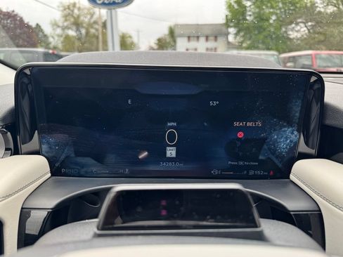 Used 2025 Lincoln Aviator AWD w/ Equipment Group 101A image 28