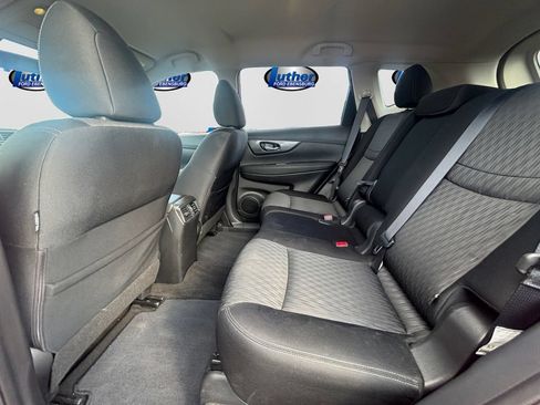 Used 2017 Nissan Rogue AWD image 10