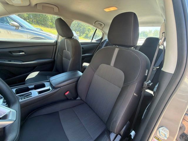 Used 2025 Nissan Sentra SV FWD image 22