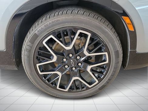 Used 2024 Chevrolet Blazer RS w/ Driver Confidence II Package FWD image 5