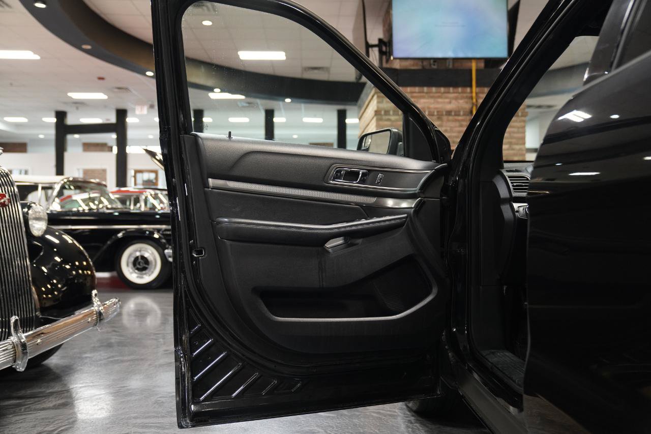 Used 2019 Ford Explorer XLT FWD image 18