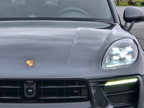 New 2026 Porsche Macan AWD/4WD image 11