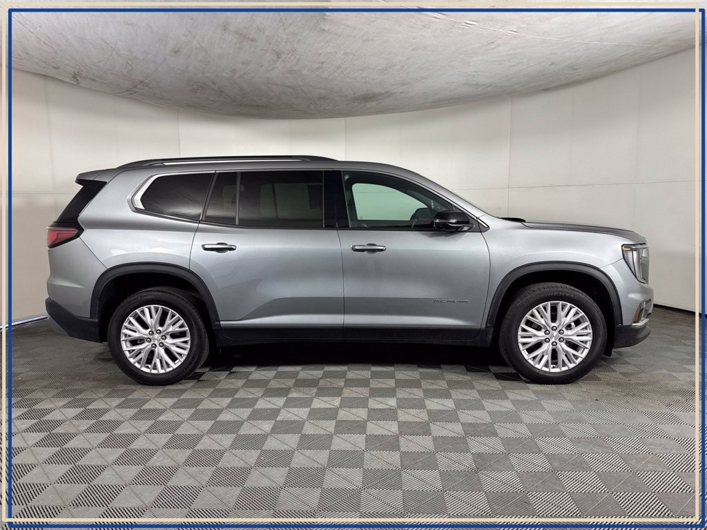 Certified 2026 GMC Acadia Elevation w/ Elevation Premium Package AWD/4WD image 8