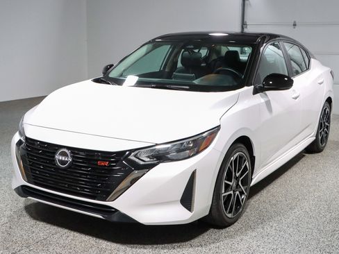 Used 2025 Nissan Sentra SR image 29