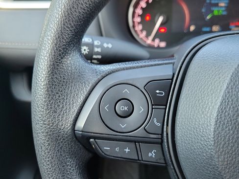 Used 2024 Toyota RAV4 XLE image 16