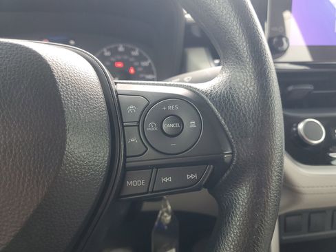 Certified 2025 Toyota Corolla Cross L FWD image 22