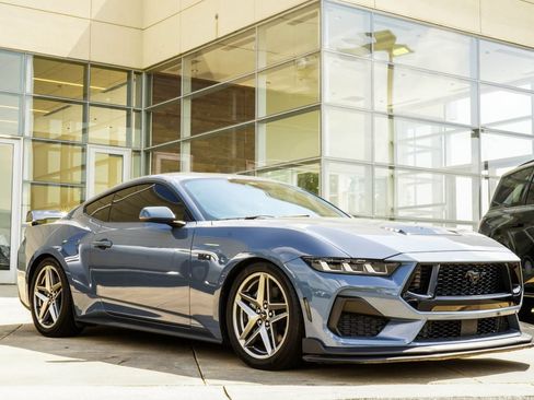 Used 2024 Ford Mustang GT RWD image 4