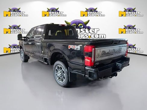 Used 2025 Ford F250 Platinum w/ Platinum Plus Package image 6