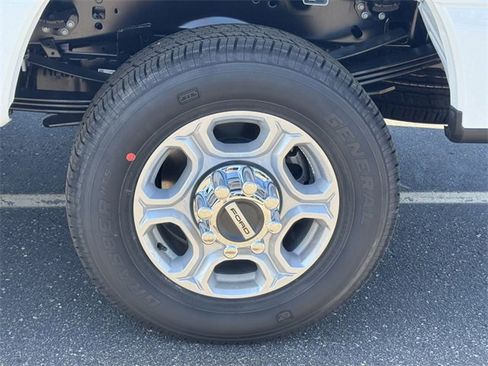 New 2026 Ford F250 XLT image 10