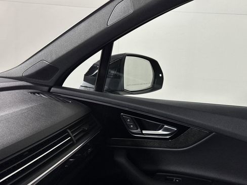 Used 2019 Audi Q7 3.0T Prestige image 19