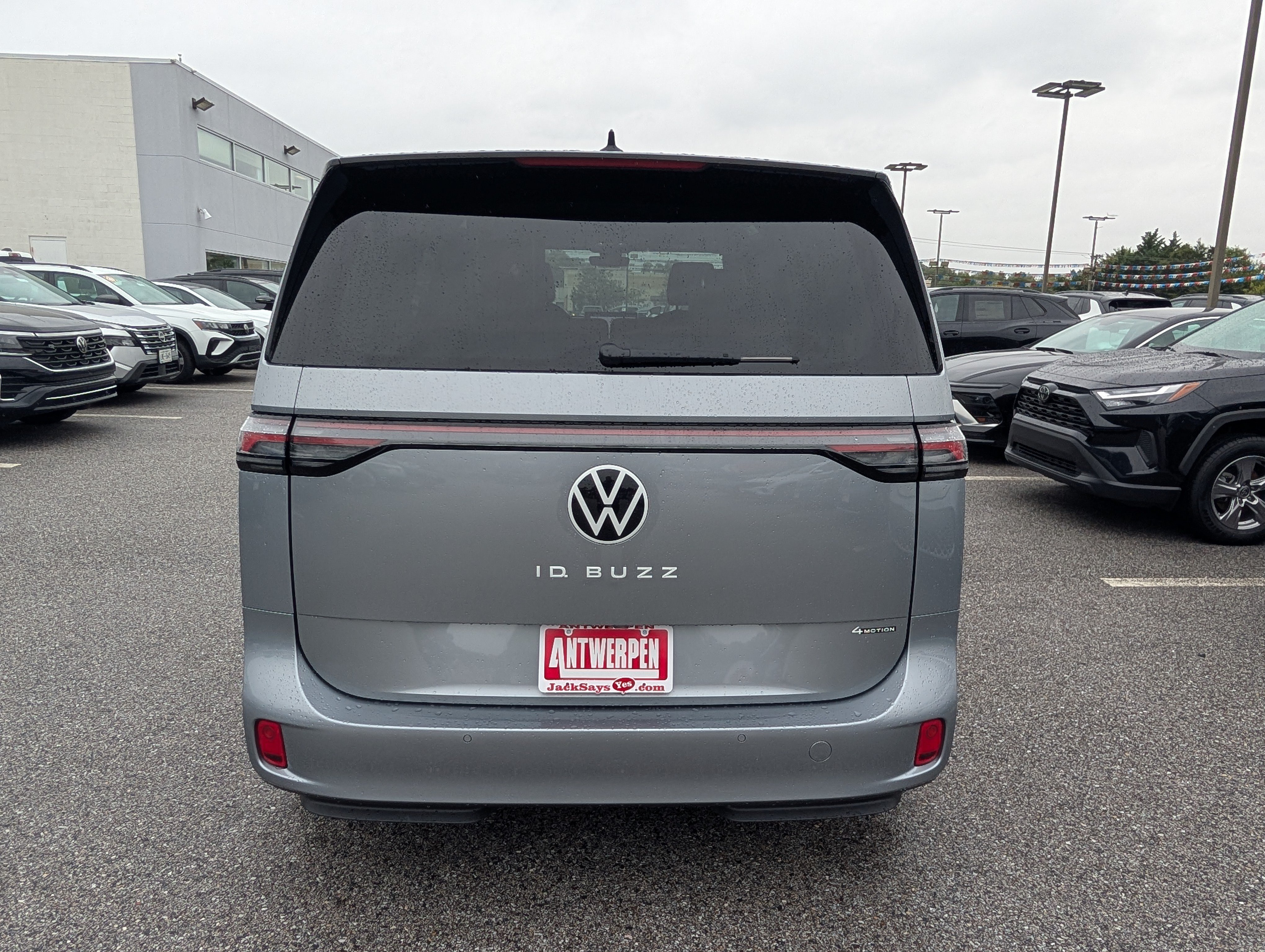 Used 2025 Volkswagen ID. Buzz Pro S Plus AWD/4WD image 5