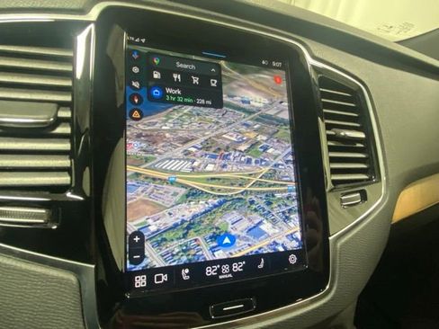Certified 2025 Volvo XC90 B5 Plus AWD/4WD image 19