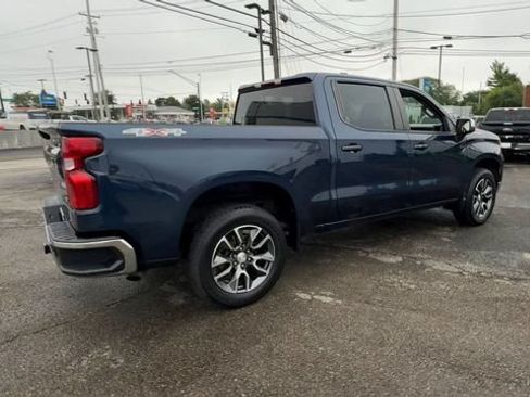 Used 2022 Chevrolet Silverado 1500 LT AWD/4WD image 8