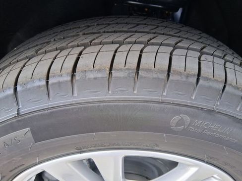 New 2026 Cadillac XT5 Luxury image 24