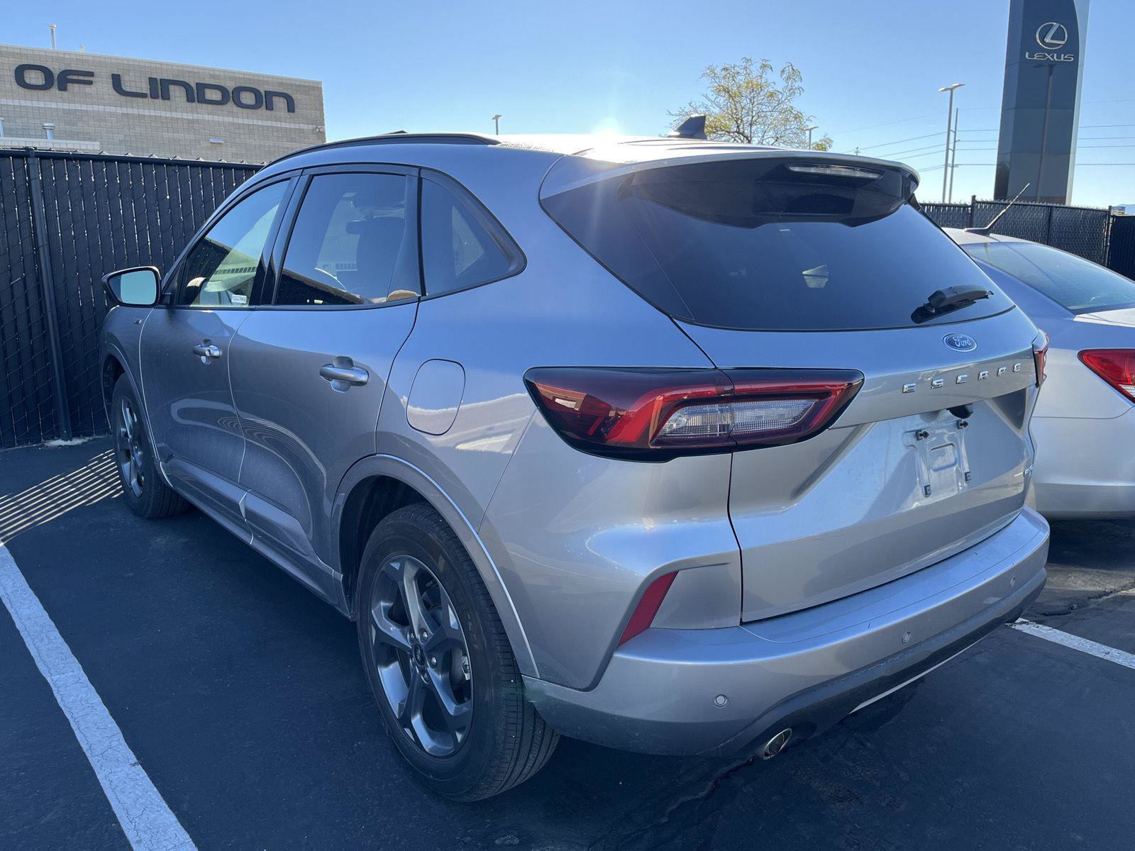 Used 2024 Ford Escape ST-Line w/ Tech Pack #1 AWD/4WD image 6
