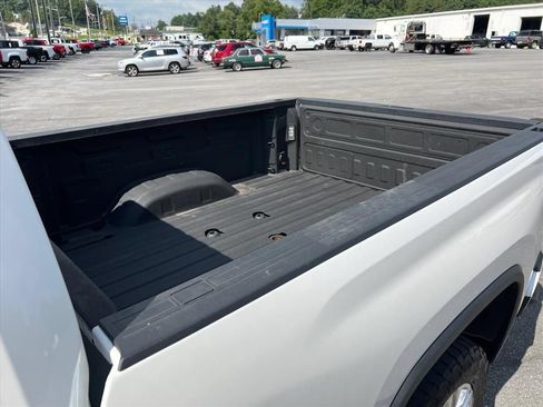 Used 2023 Chevrolet Silverado 2500 High Country AWD/4WD image 13