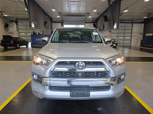 Used 2016 Toyota 4Runner SR5 AWD/4WD image 1
