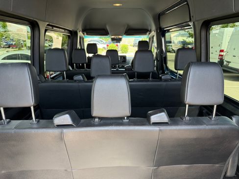 Used 2019 Mercedes-Benz Sprinter 2500 image 23