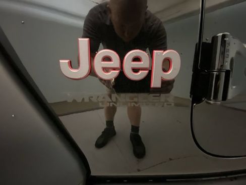 Used 2021 Jeep Wrangler Unlimited Rubicon AWD/4WD image 26