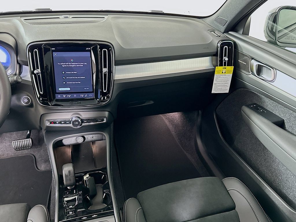 Used 2026 Volvo XC40 B5 Ultra w/ Protection Package Premier AWD/4WD image 20