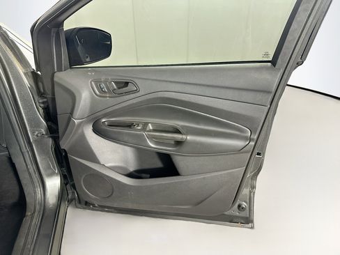 Used 2017 Ford Escape S FWD image 28