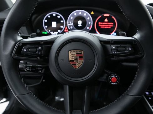 Certified 2025 Porsche 911 Carrera image 14