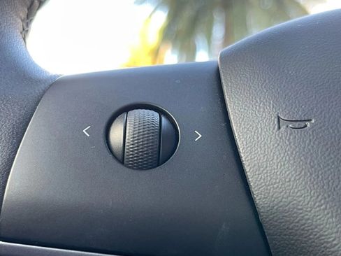 Used 2018 Tesla Model 3 Mid Range image 22