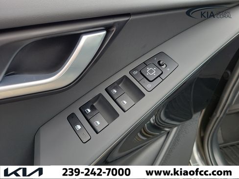 New 2026 Kia Niro Wind FWD image 22