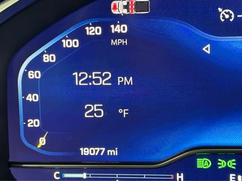 Used 2025 Chevrolet Silverado 1500 LT image 31