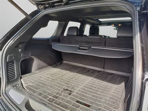 Used 2015 Jeep Grand Cherokee Overland image 36