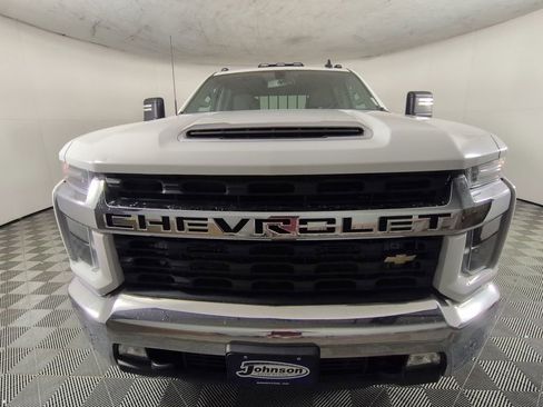 Used 2022 Chevrolet Silverado 3500 LT w/ Convenience Package AWD/4WD image 2
