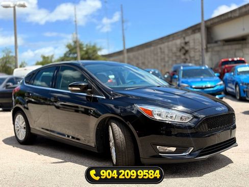 Used 2017 Ford Focus Titanium FWD image 10