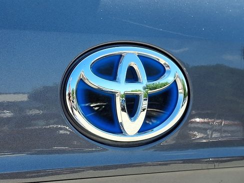 Used 2020 Toyota Highlander XLE AWD/4WD image 33