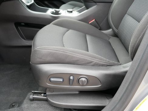 Used 2024 GMC Terrain SLE w/ Driver Convenience Package AWD/4WD image 20