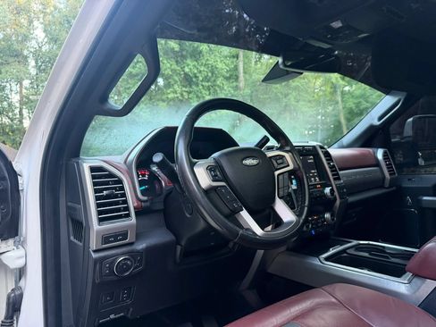 Used 2019 Ford F250 Platinum w/ Platinum Ultimate Package AWD/4WD image 19