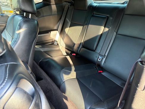 Used 2016 Dodge Challenger SXT Plus image 11