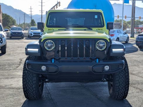 Used 2023 Jeep Wrangler Unlimited w/ Convenience Group AWD/4WD image 11