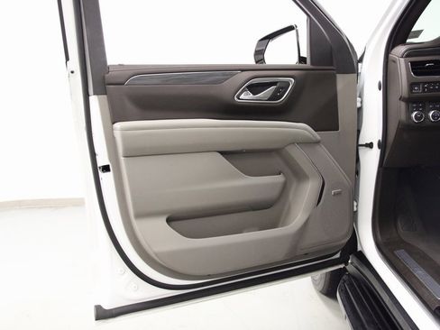 Used 2023 GMC Yukon XL SLT image 18