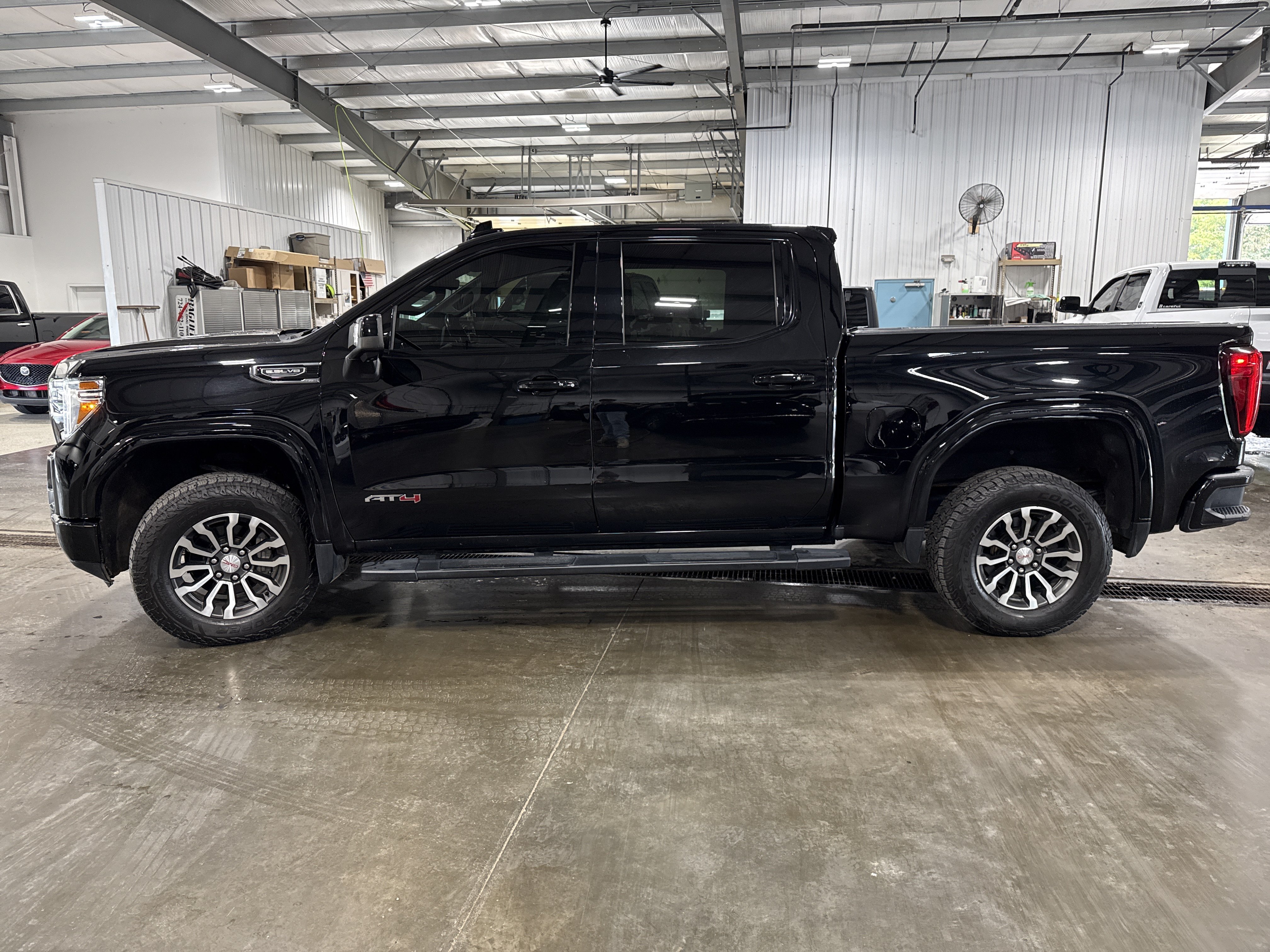Used 2020 GMC Sierra 1500 AT4 w/ AT4 Premium Package AWD/4WD image 5