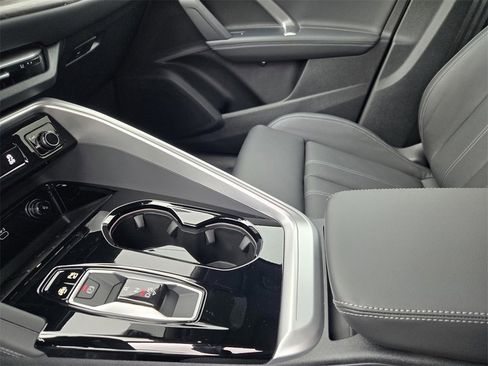 New 2025 Audi Q5 Premium Plus image 24