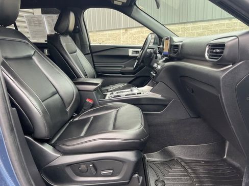 Used 2020 Ford Explorer XLT w/ Equipment Group 202A image 11