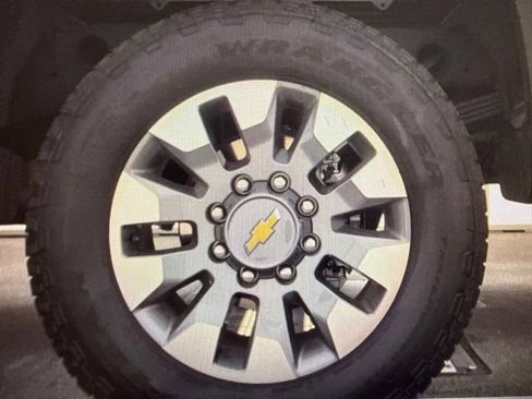 Used 2025 Chevrolet Silverado 2500 Custom w/ Custom Value Package AWD/4WD image 15