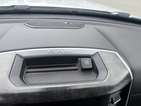 Used 2023 RAM 1500 Big Horn AWD/4WD image 34