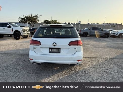 Used 2018 Volkswagen Golf SE FWD image 5