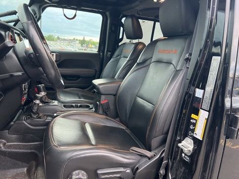Used 2023 Jeep Gladiator Mojave w/ Trailer Tow Package AWD/4WD image 11