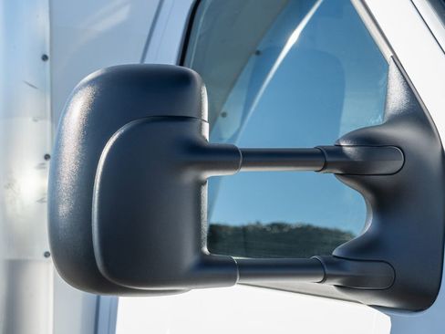 Used 2023 Ford E-450 and Econoline 450 Super Duty w/ Power Windows & Locks Group image 13