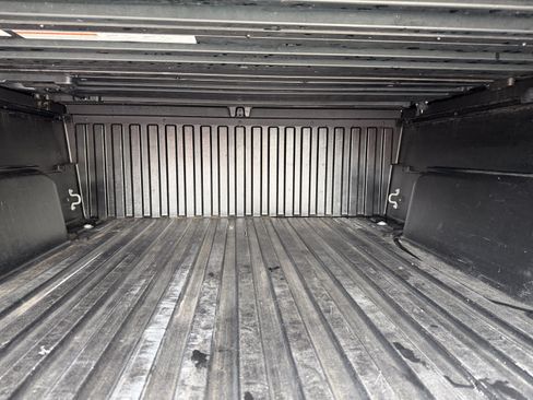 Used 2021 Toyota Tacoma SR5 AWD/4WD image 15